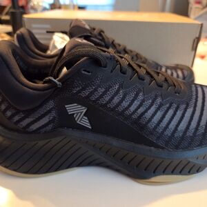 R.A.D. R-1 Shoes Black W8, M6.5